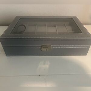 Watch storage box